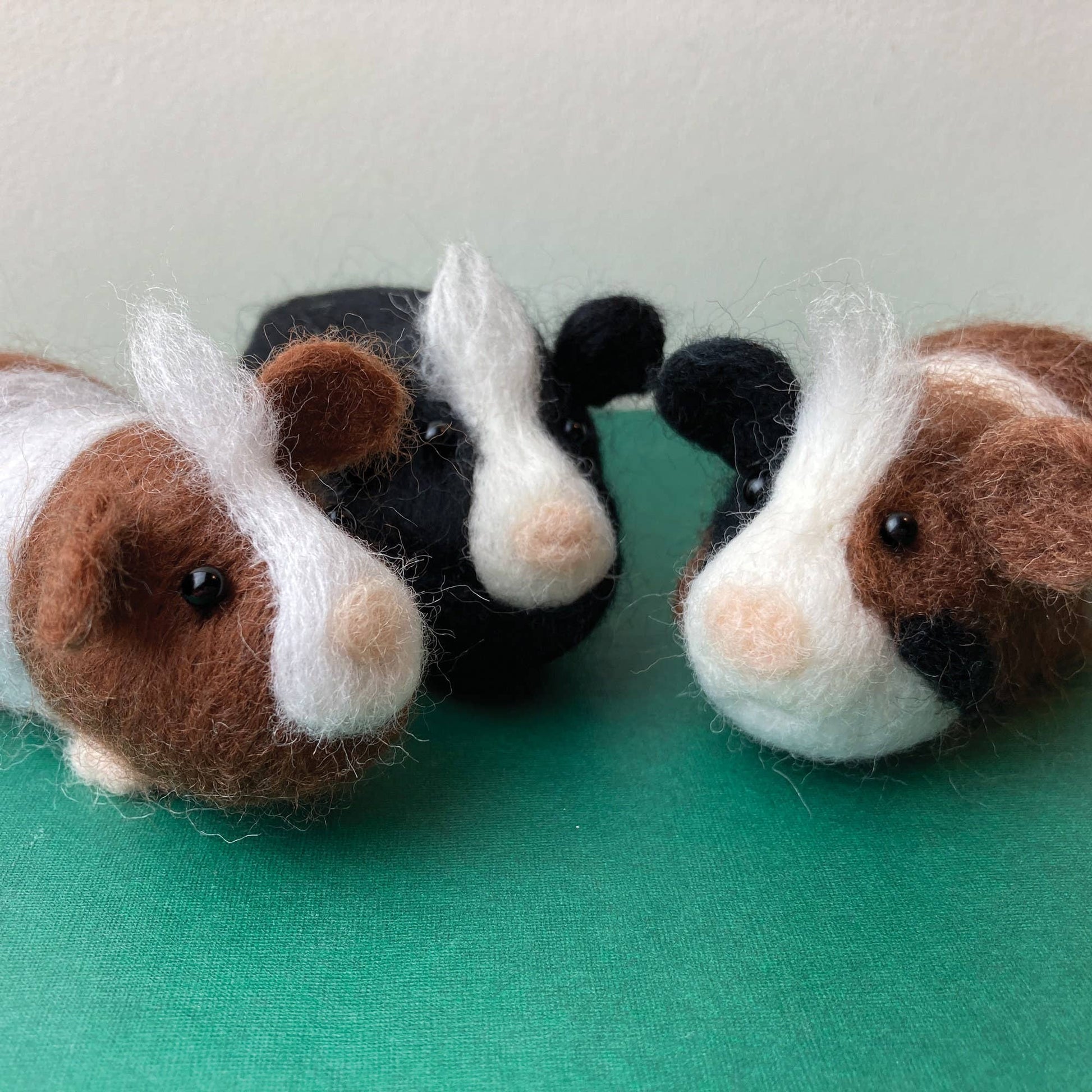 Needle felting kit - Guinea pigs - SLOLife Studio & Mercantile