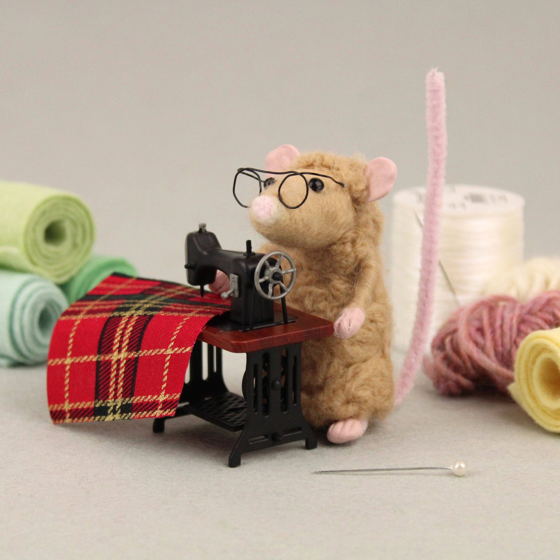 Sewing Mouse Small Needle Felt Kit - SLOLife Studio & Mercantile