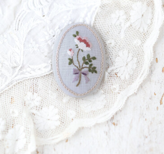 Antique Rose Embroidery Brooch Kit