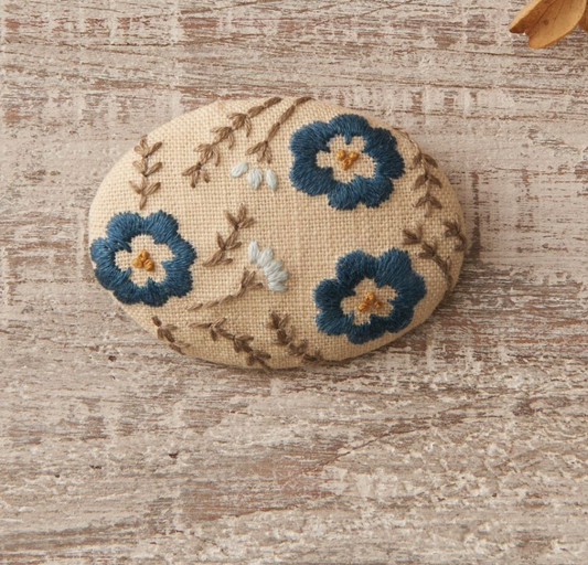 Daisy Embroidery Brooch Kit