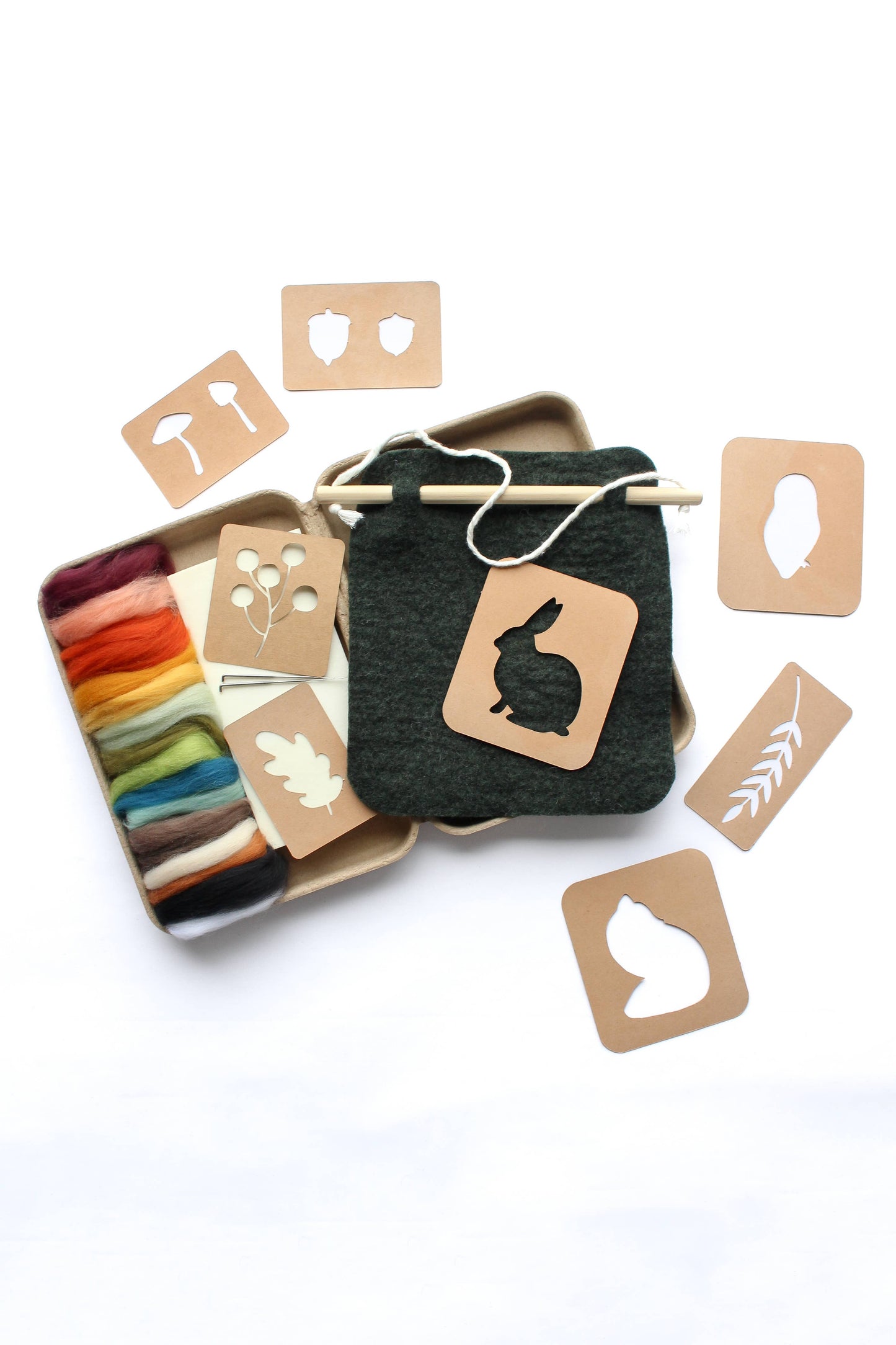 8"x8" Woodland Banner Felting Kit 