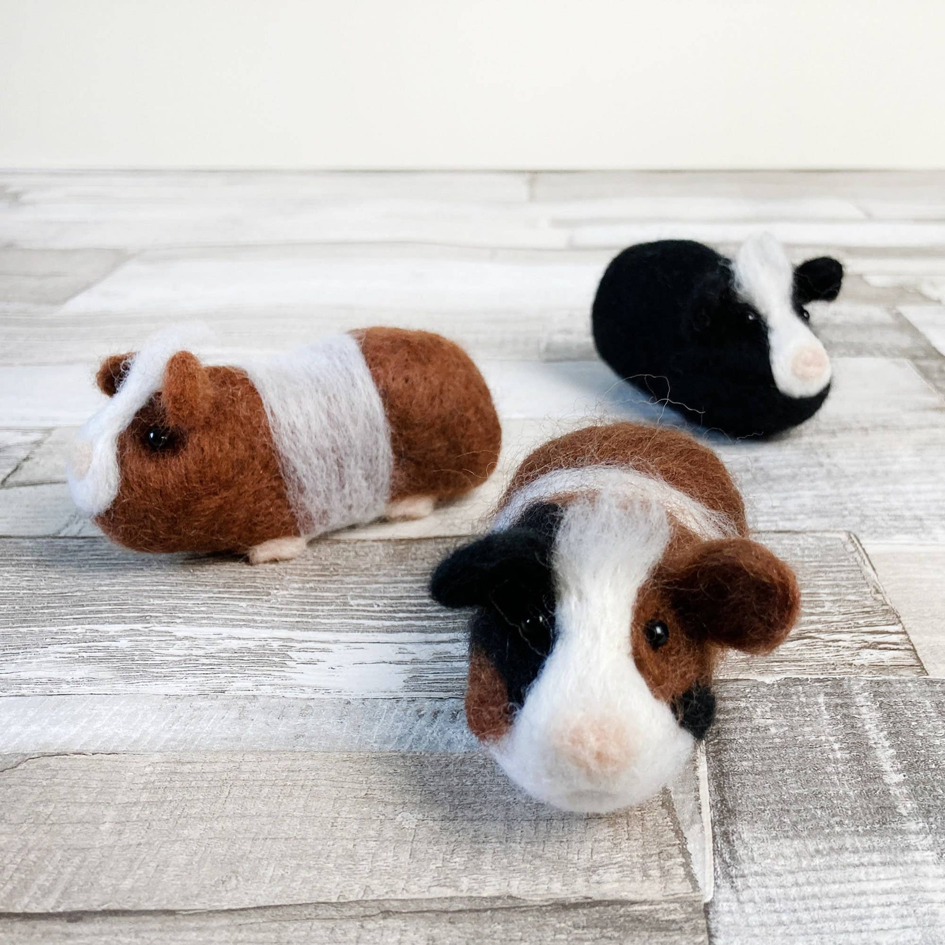 Needle felting kit - Guinea pigs - SLOLife Studio & Mercantile